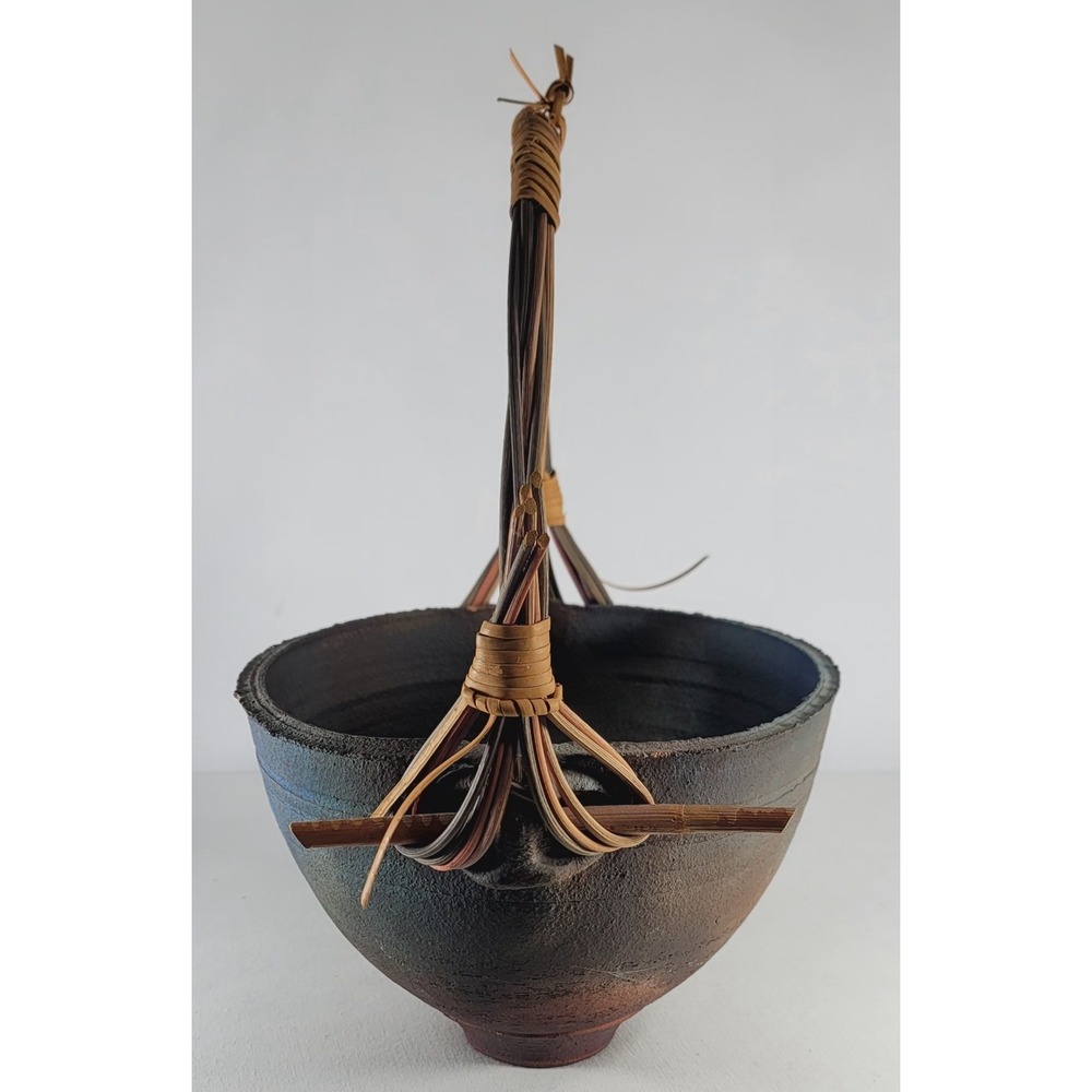 LAURA ROSS Handcrafted Signed Clay Pottery Basket with Wicker Bound Handle - Picture 2 of 8